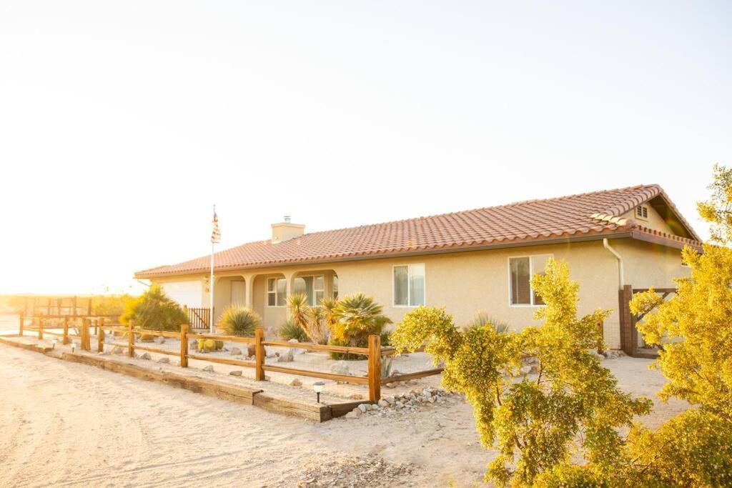 Sun Runner - Serene Desert Home W/Pool & Hot Tub Twentynine Palms Eksteriør billede