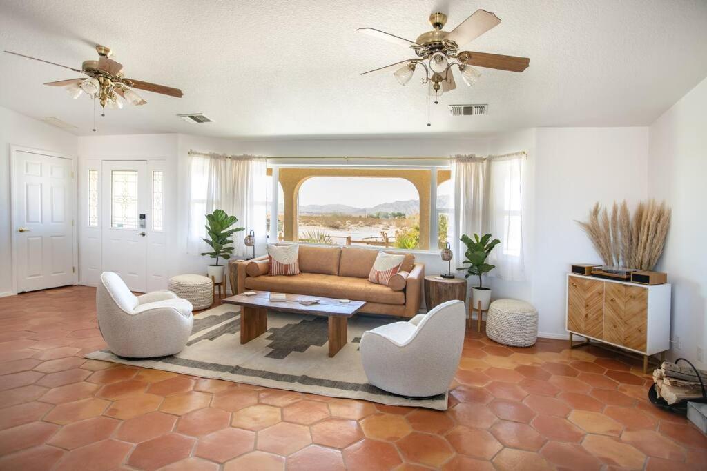 Sun Runner - Serene Desert Home W/Pool & Hot Tub Twentynine Palms Eksteriør billede